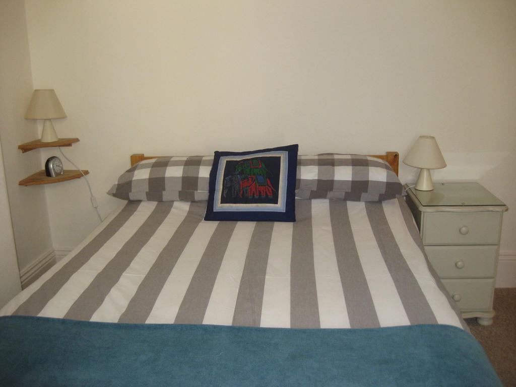 Acorns Guest House Combe Martin Room photo