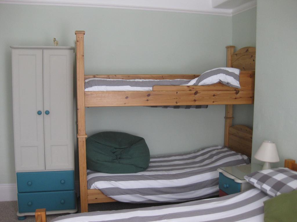 Acorns Guest House Combe Martin Room photo