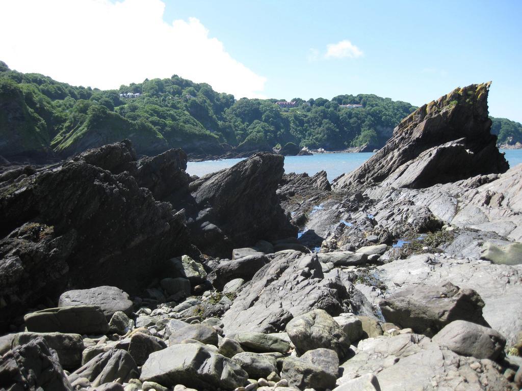 Acorns Guest House Combe Martin Exterior photo