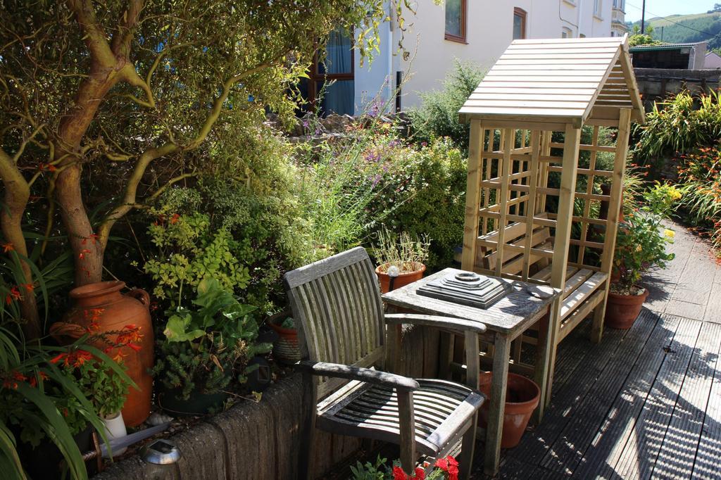 Acorns Guest House Combe Martin Exterior photo