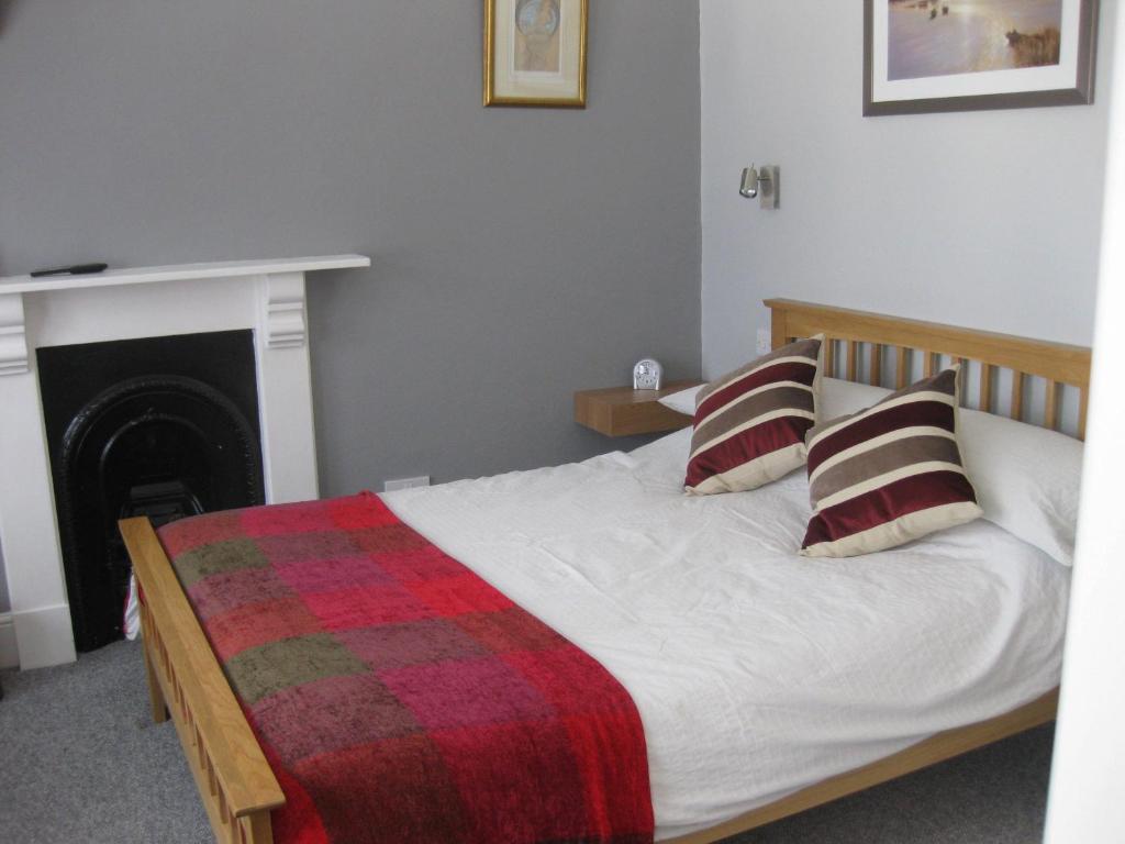 Acorns Guest House Combe Martin Room photo