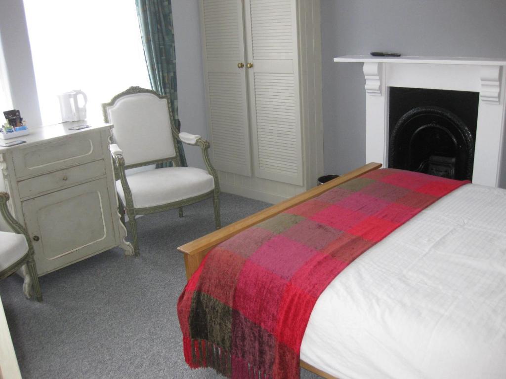 Acorns Guest House Combe Martin Room photo